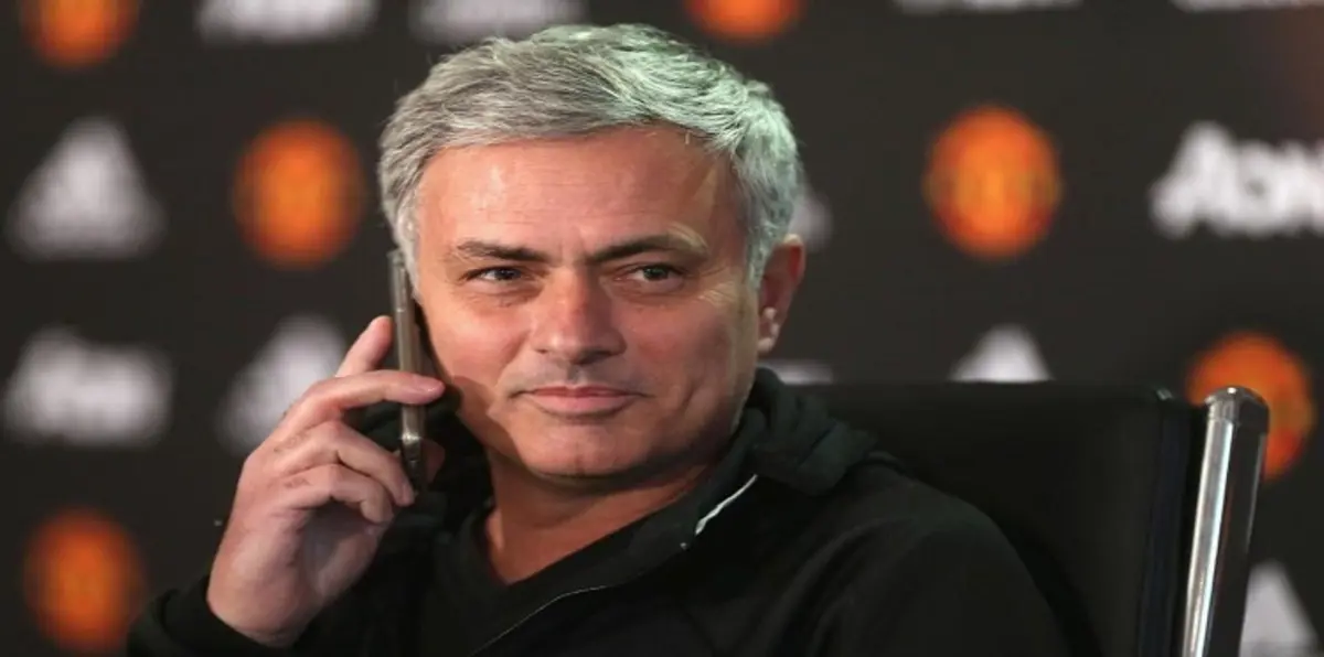 موقف طريف لمورينيو في مؤتمر.. ويؤكد: لا نشعر بالتوتر قبل ملاقاة ليفربول