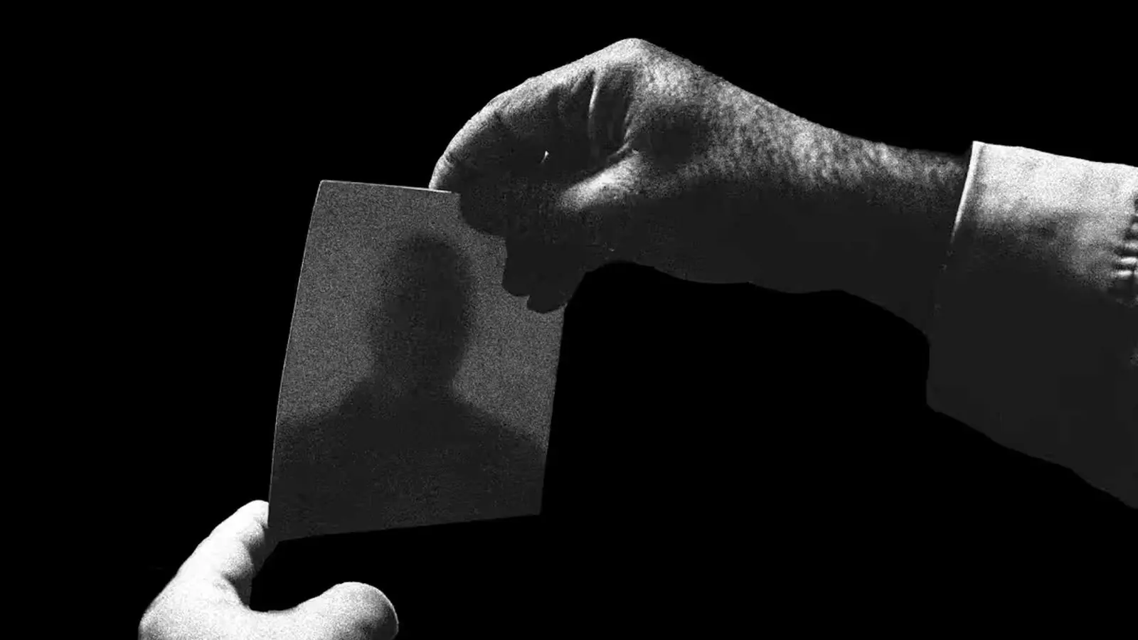 بسبب "صورة".. قصة مأساوية لرجل برازيلي متهم بـ 62 جريمة ظلماً