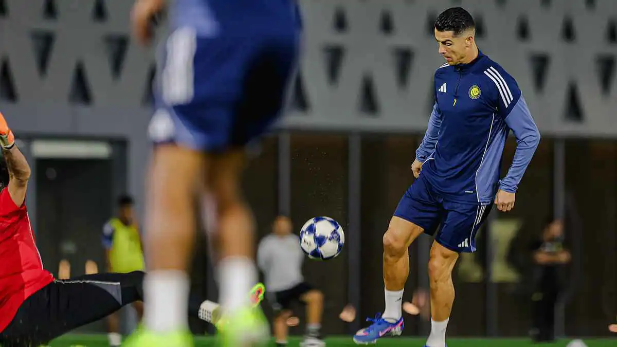 بالرقم 7.. رد فعل ناري من فيصل بن تركي بعد انتهاء أزمة كريستيانو رونالدو (صورة)