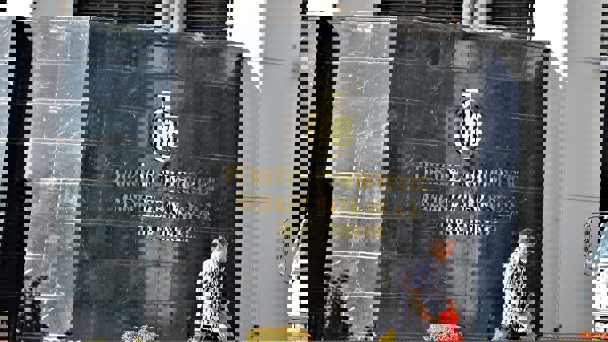 البنك المركزي التركي يتخذ خطوات جديدة لدعم الودائع بالليرة
