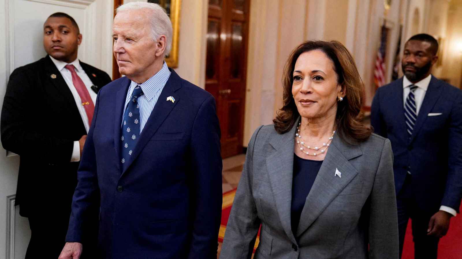 هاريس تؤكد نيتها الخروج من "جلباب" بايدن