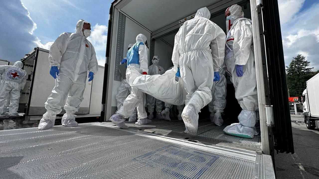 روسيا تسلّم أوكرانيا جثث ألف جندي