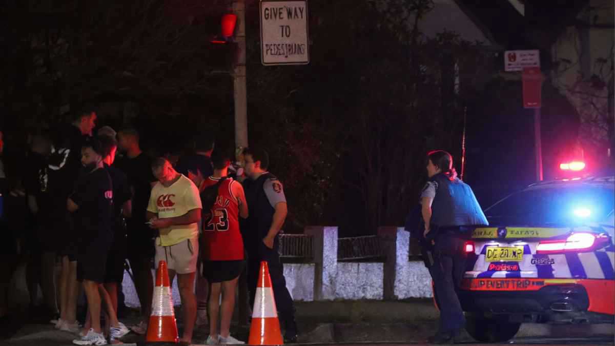 استهدف الشرطة.. مسن يطلق الرصاص عشوائياً في سيدني (صور وفيديو)