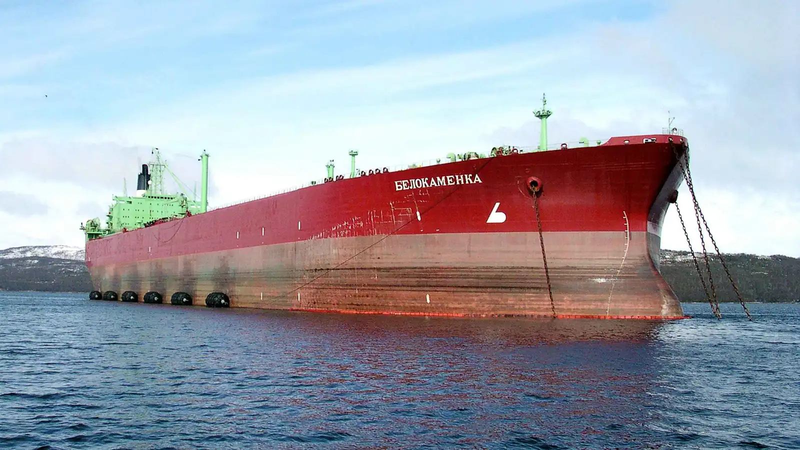 مع العقوبات.. سنغافورة وجهة لناقلات النفط الروسية