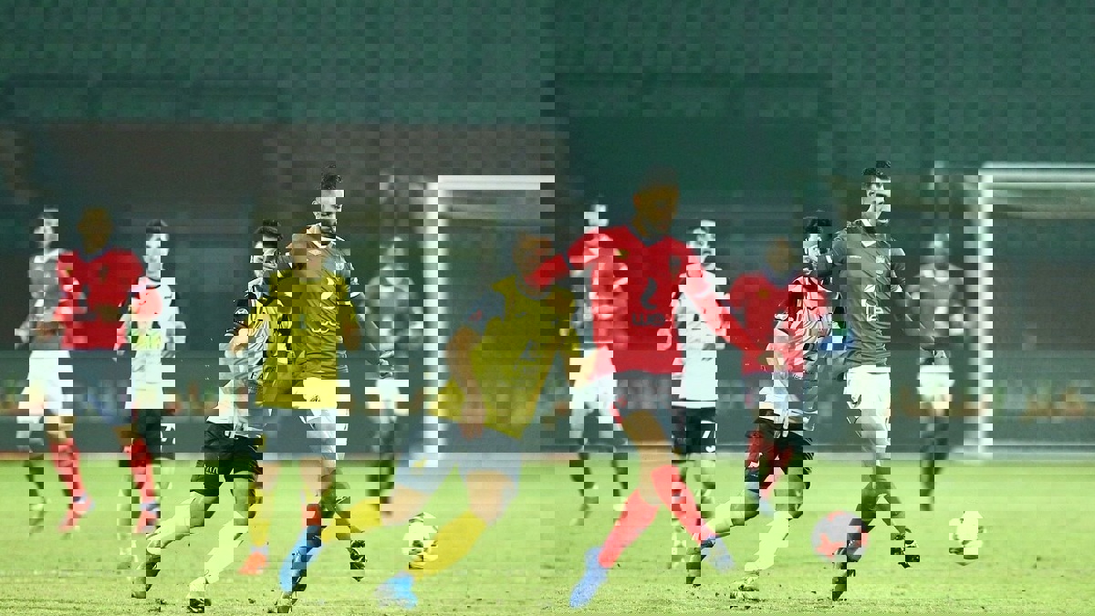 الأهلي يصعق وادي دجلة بثلاثية ويعود لصدارة ترتيب الدوري المصري (فيديو)