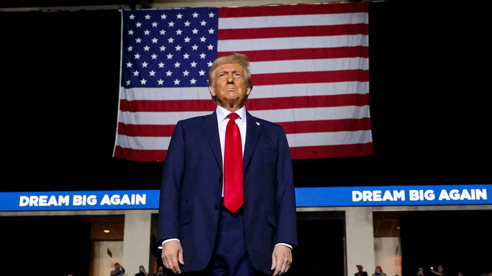 هل يستطيع ترامب إلغاء حق المواطنة بالولادة؟