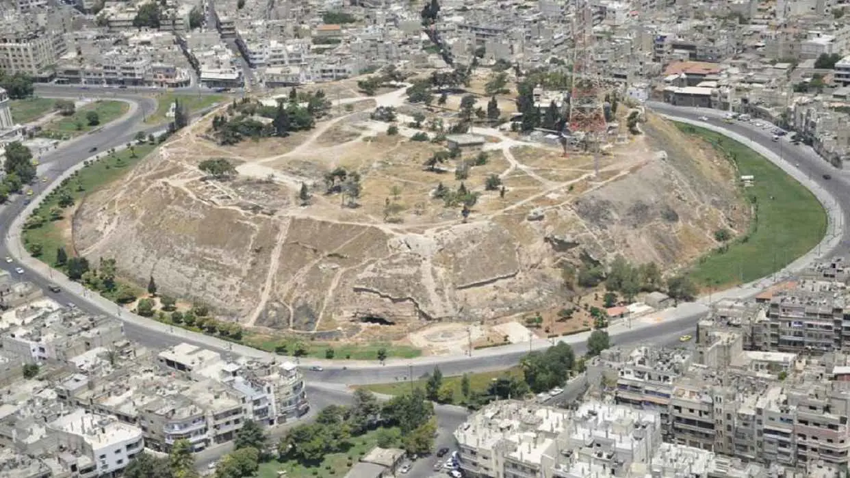 ما لا تعرفه عن حمص.. "درع دمشق" الذي تسعى المعارضة لاختراقه