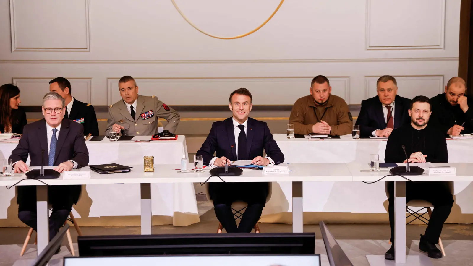 قمة "تحالف الراغبين" تكشف عن صدع عميق بين أمريكا وأوروبا