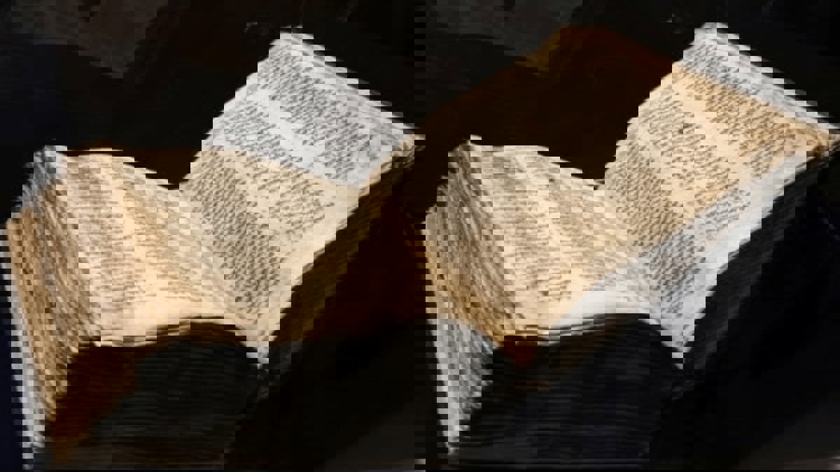 أقدم مخطوطة للكتاب المقدس اليهودي تباع بمبلغ قياسي