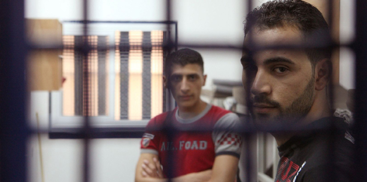 إسرائيل تمنع المحامين من مقابلة الأسرى الفلسطينيين المضربين