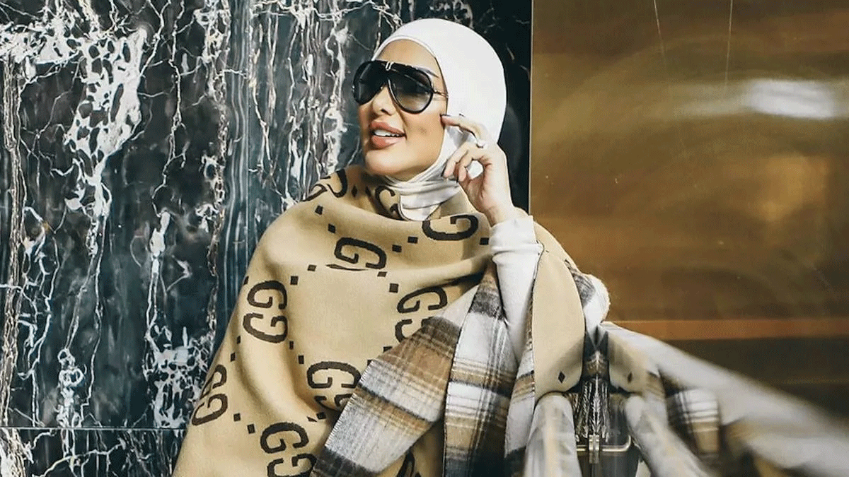 الكويت.. استدعاء الفاشنيستا جمال النجادة للتحقيق بتهمة الإساءة للنيابة العامة 