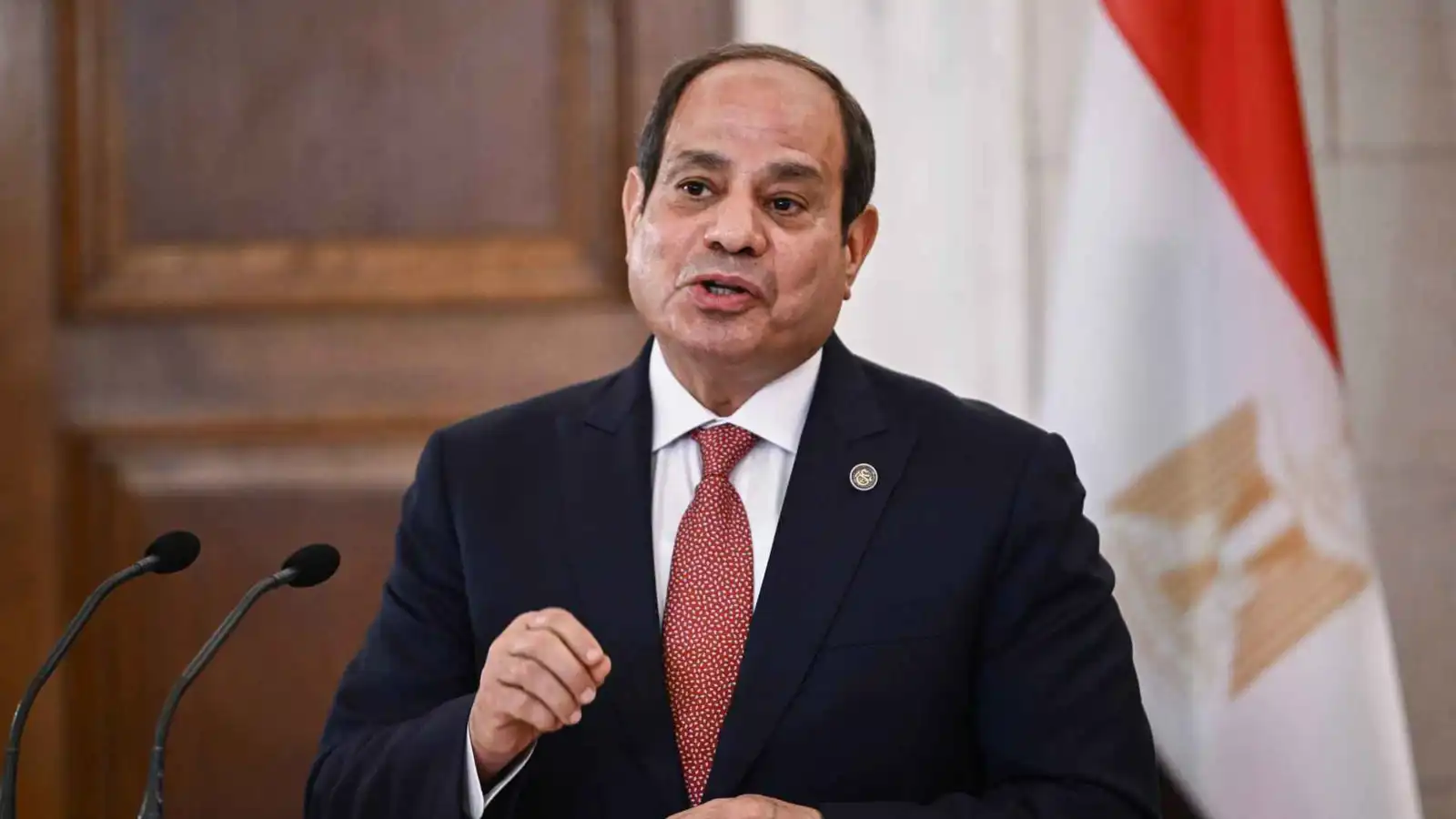 قبيل مباحثات القاهرة.. السيسي يشيد بخطة ترامب لغزة