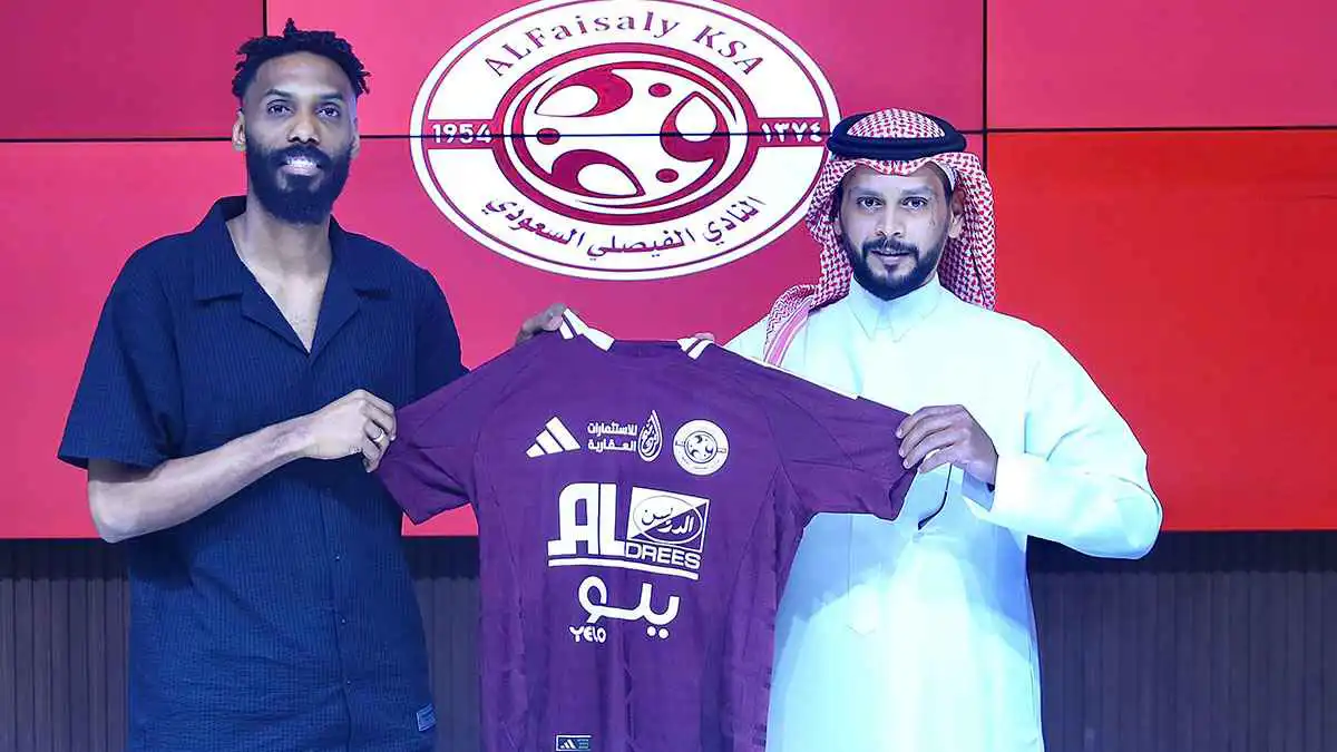 1:19.. الفيصلي السعودي يفجر جدلا بإعلان صفقة جحفلي (فيديو)