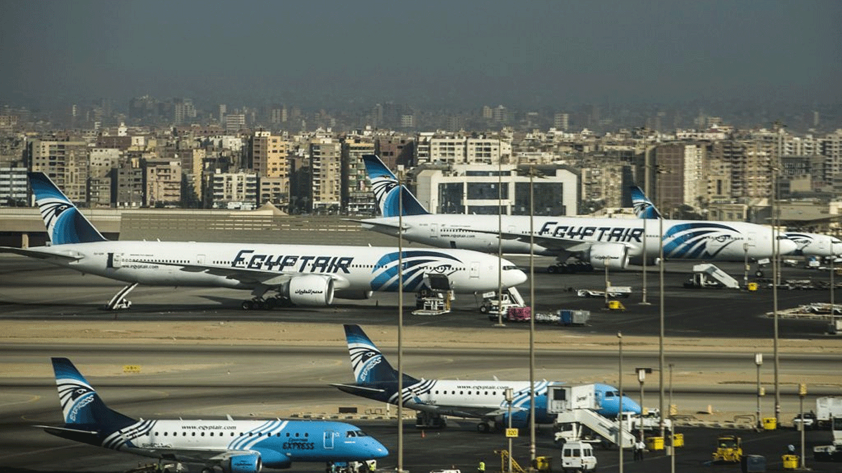 مصر تمد تعليق حركة الطيران أسبوعين آخرين اعتبارا من أول أبريل