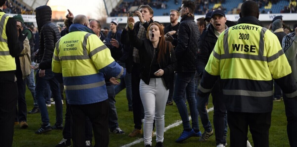 ليستر يشكو ميلوول قبل مواجهة إشبيلية في دوري أبطال أوروبا