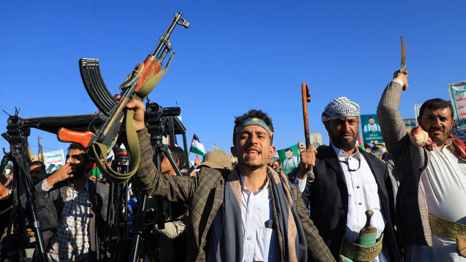 اليمن.. مقتل وإصابة 14 مدنيًا إثر هجوم حوثي على تعز