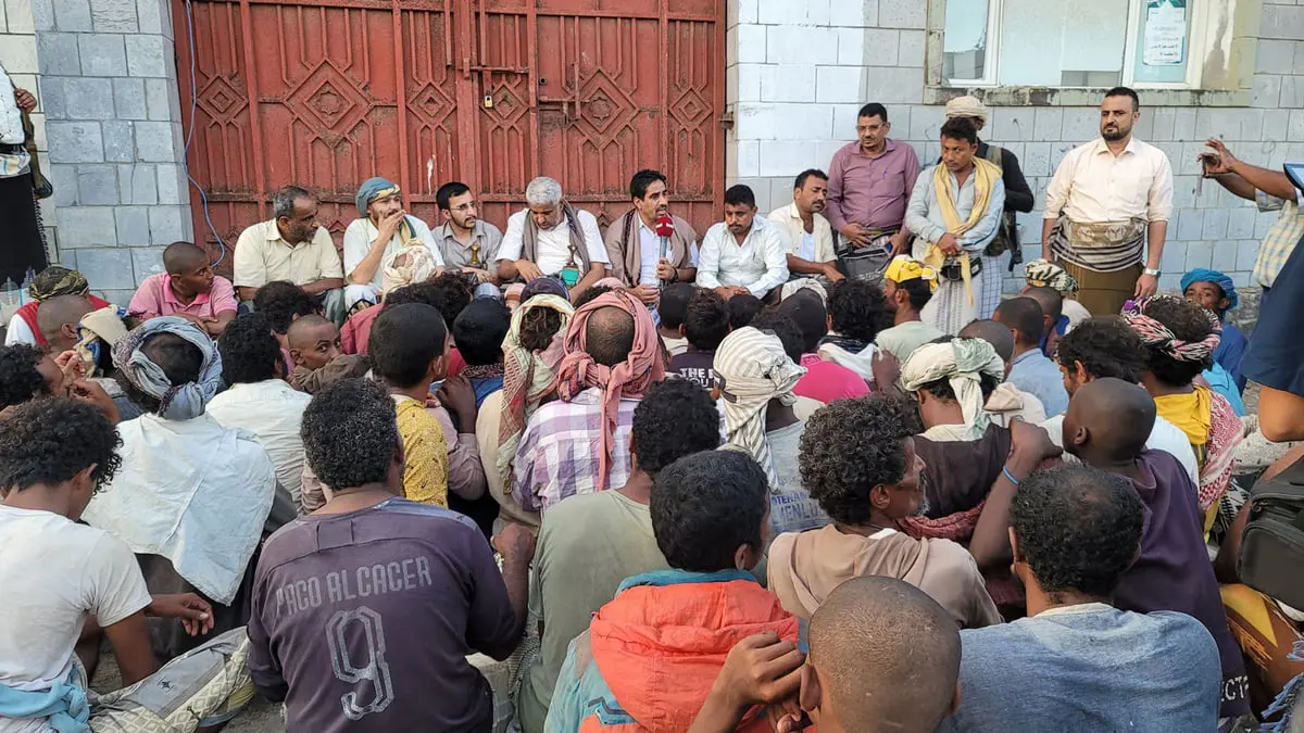 الحوثيون يحولون مركز الإنزال السمكي في الحديدة لثكنة عسكرية