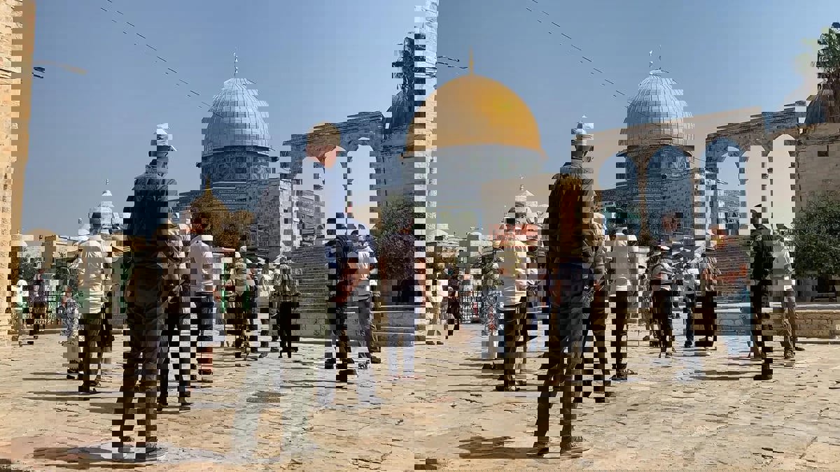 مجددا.. مستوطنون يقتحمون باحات المسجد الأقصى 