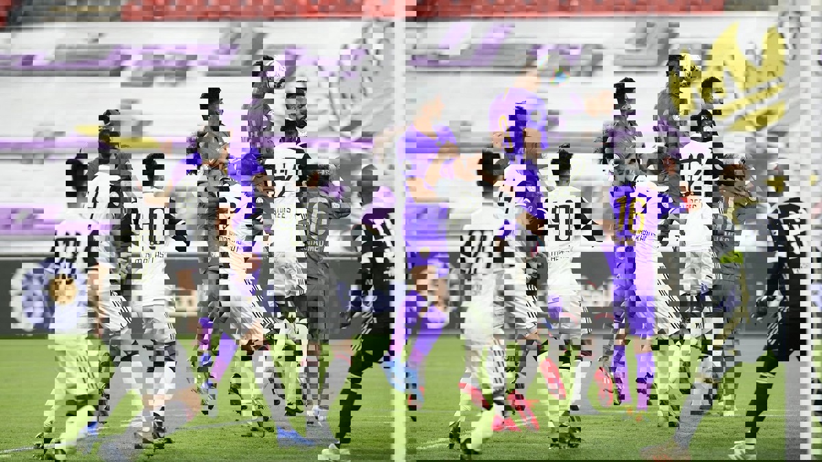 نادي العين يحتج على قرارات حكم مباراته أمام الجزيرة في الدوري الإماراتي