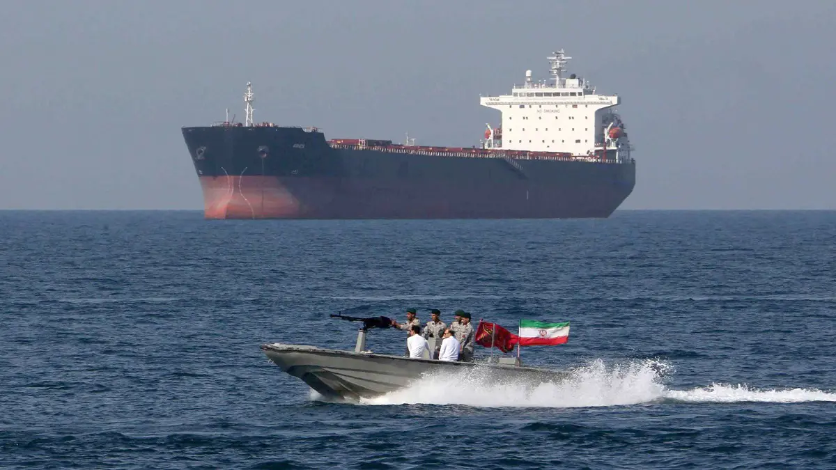 هكذا تتحايل إيران لنقل النفط إلى سوريا