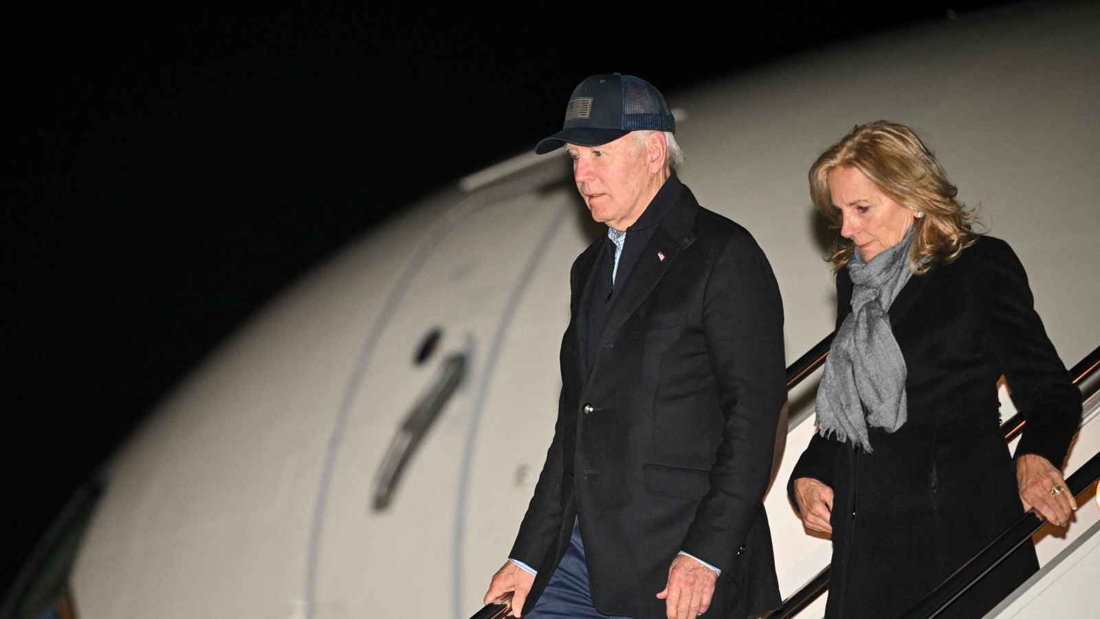 "حرب المعادن".. بايدن يتجه إلى أفريقيا لتضييق الخناق على الصين