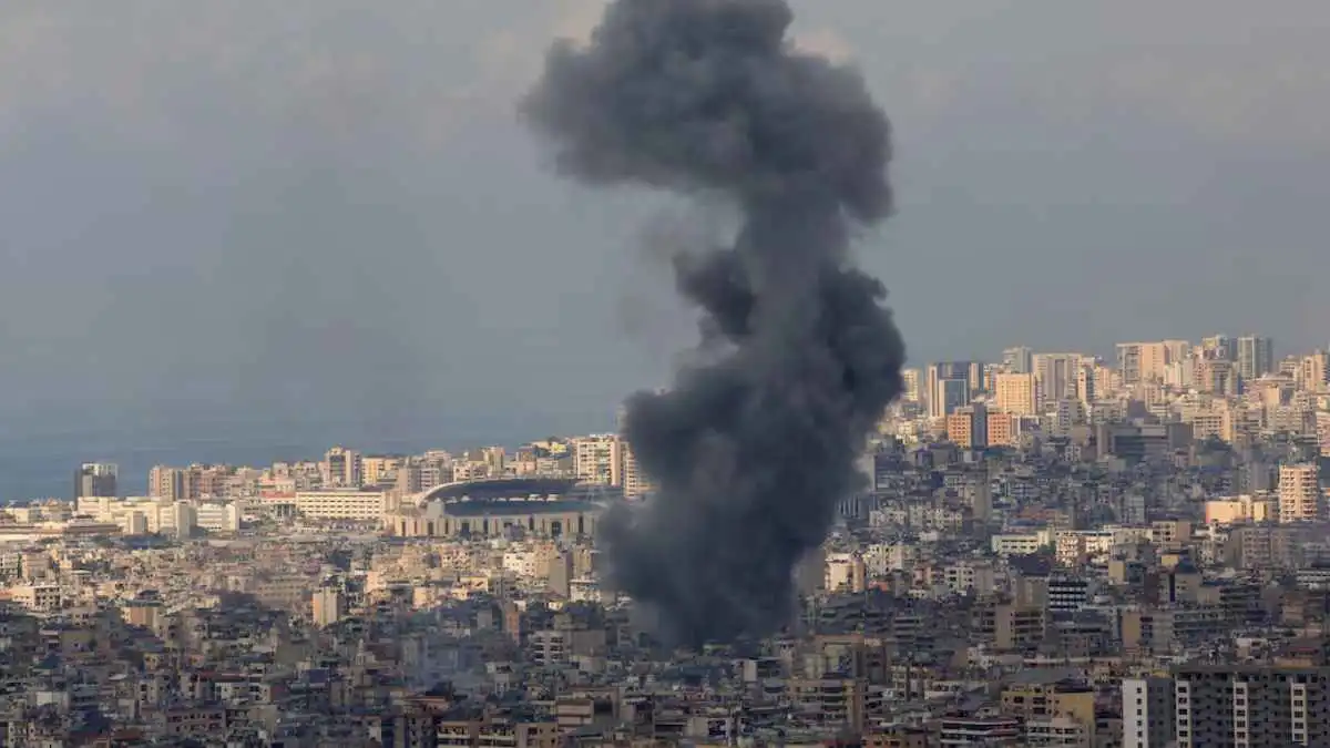 خبراء: إيران تضحّي بحزب الله في لبنان لإنقاذ نفسها أولاً