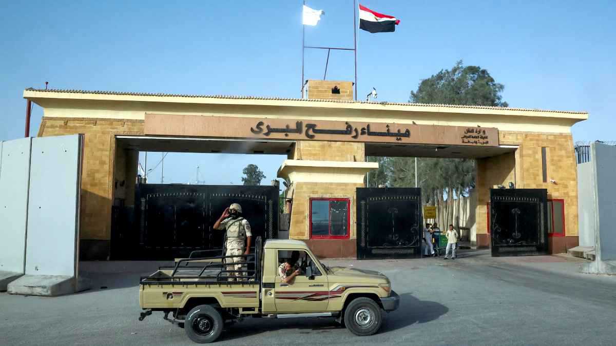 معبر رفح يفتح أبوابه الاثنين للفلسطينيين العائدين إلى غزة