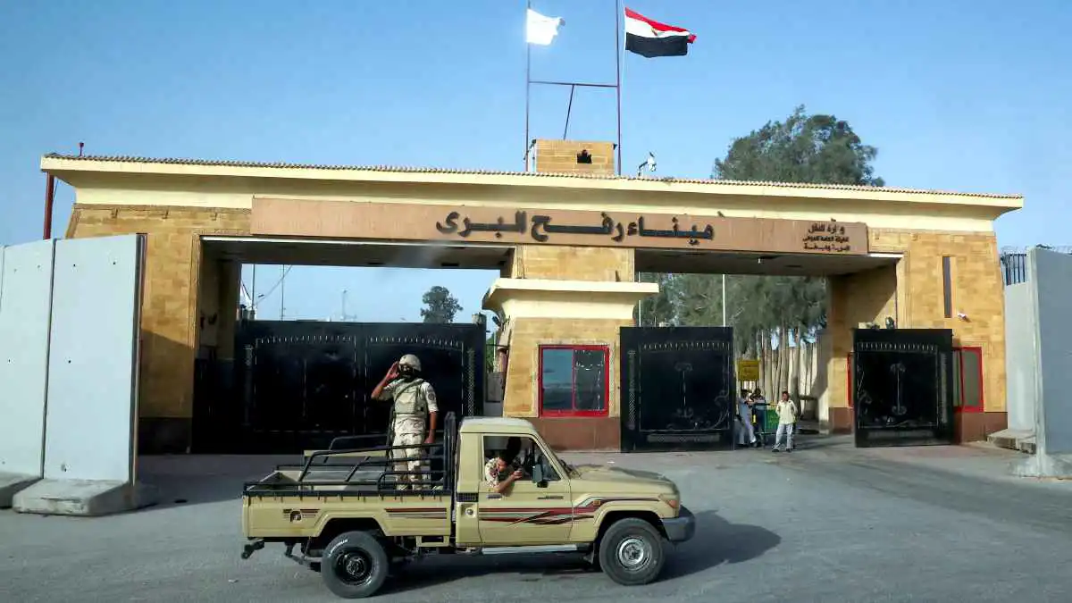 معبر رفح يفتح أبوابه الاثنين للفلسطينيين العائدين إلى غزة