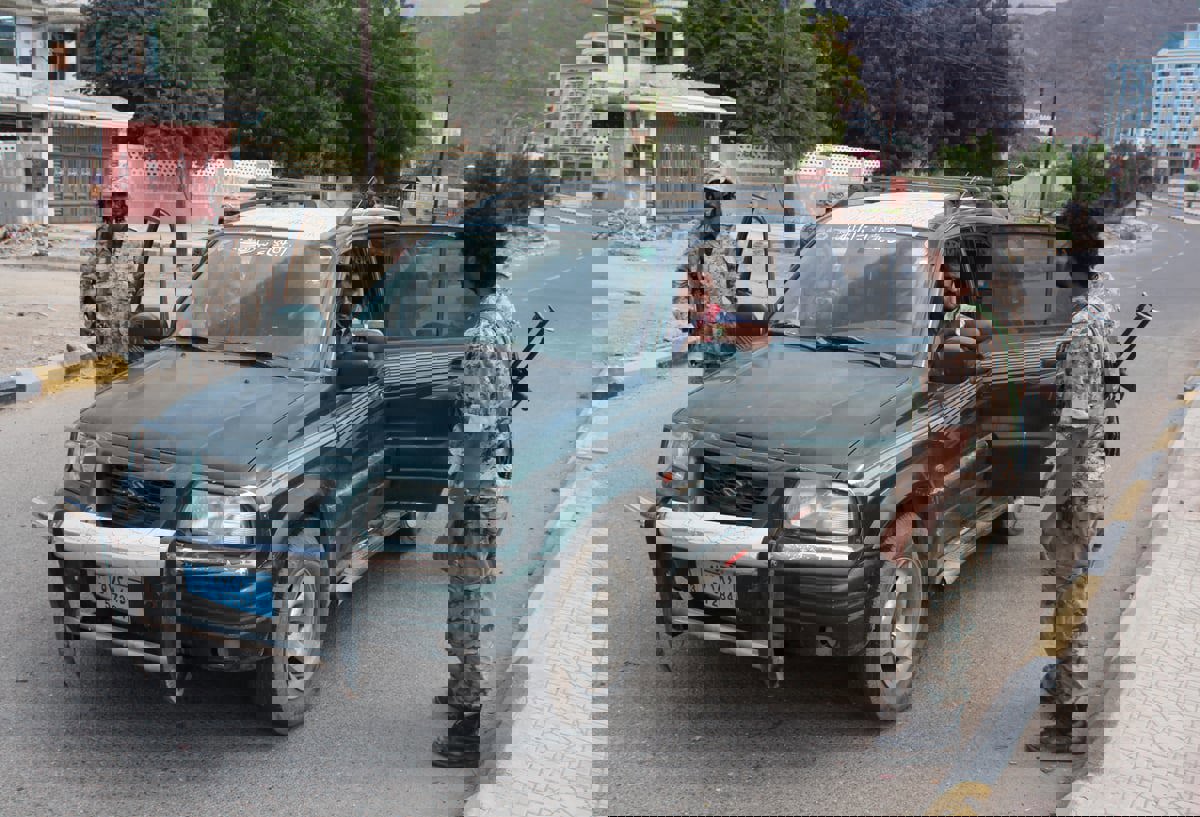 شاب يقتل والده.. جريمة أسرية جديدة تهز اليمن