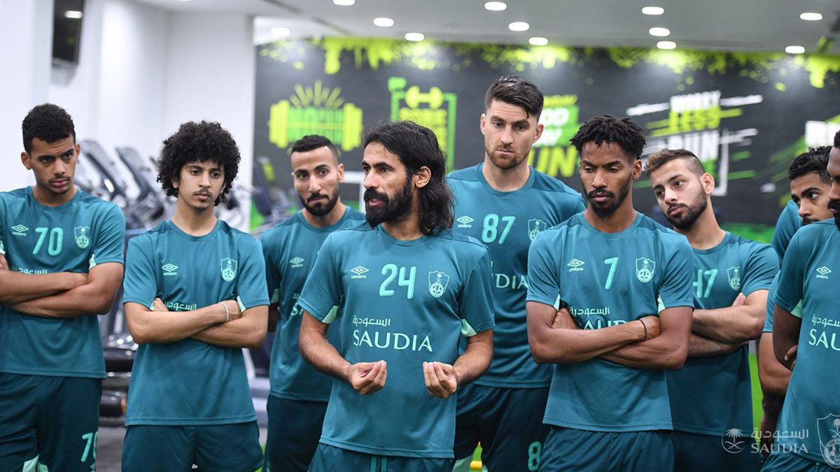 تقارير: استبعاد حسين عبدالغني من تدريبات النادي الأهلي السعودي