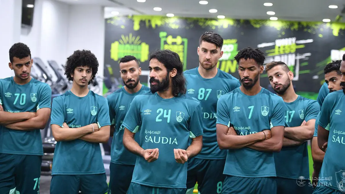 تقارير: استبعاد حسين عبدالغني من تدريبات النادي الأهلي السعودي