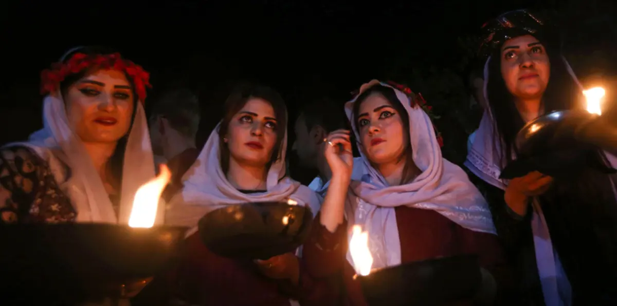 الإيزيديون العراقيون يعيدون بناء مزار ديني دمره داعش