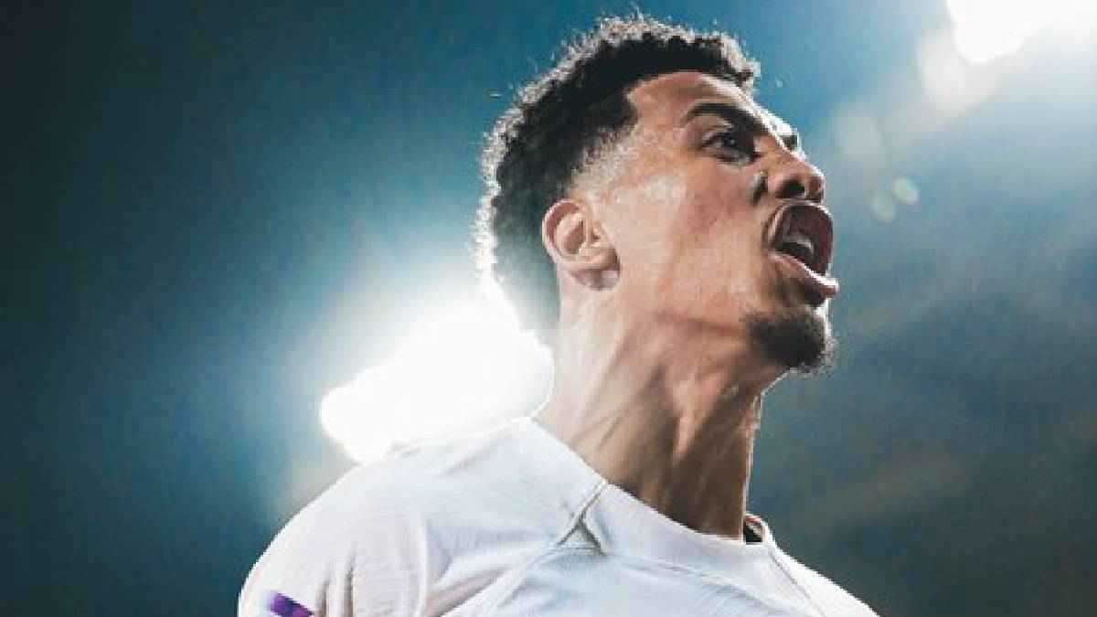 ميسي الزمالك.. ماذا قدم الخرافي خوان ألفينا بيزيرا أمام المصري؟ (فيديو)