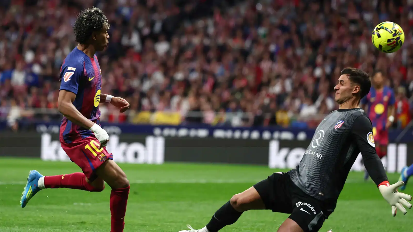 اذهب إلى المغرب.. هتافات عنصرية جديدة ضد لامين يامال (فيديو)