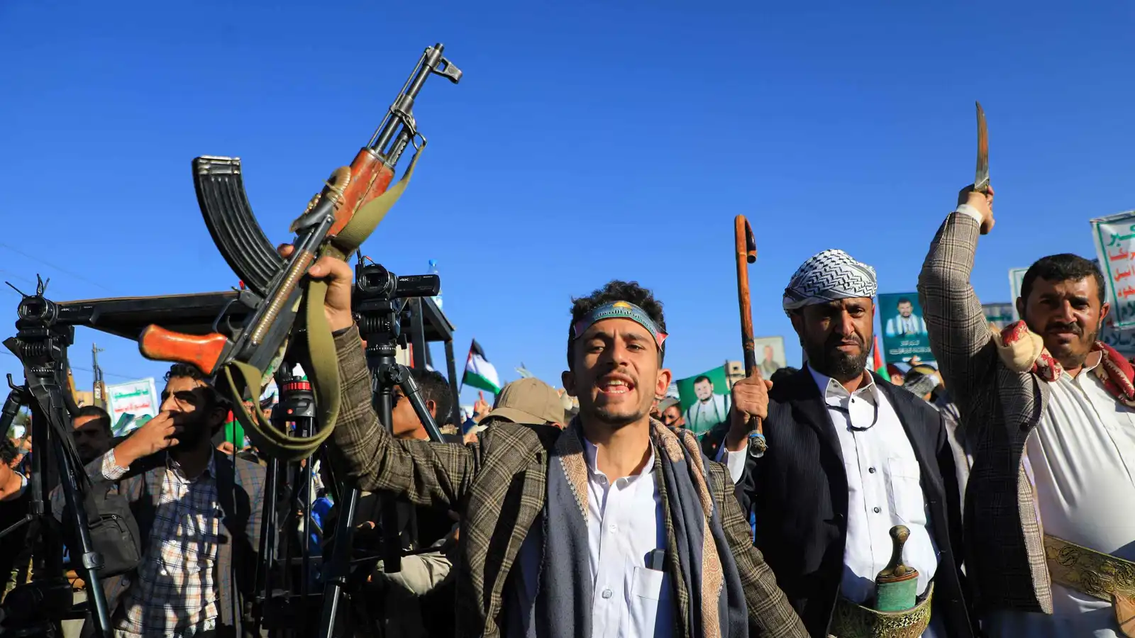 الحوثيون يعتقلون يمنياً بسبب مقطع فيديو قديم