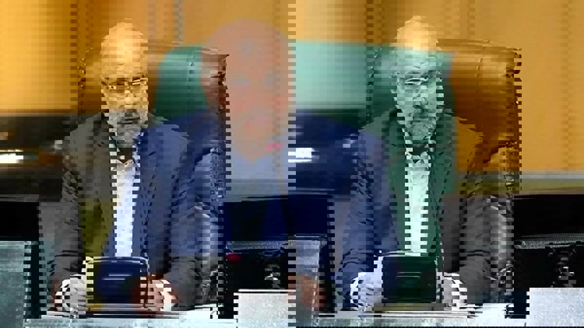 رئيس البرلمان الإيراني قاليباف يترشح للانتخابات الرئاسية