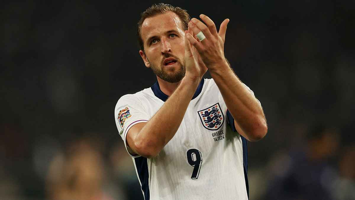 "يمنحنا فرصة رائعة للنجاح".. هاري كين يطالب المشجعين بدعم توخيل