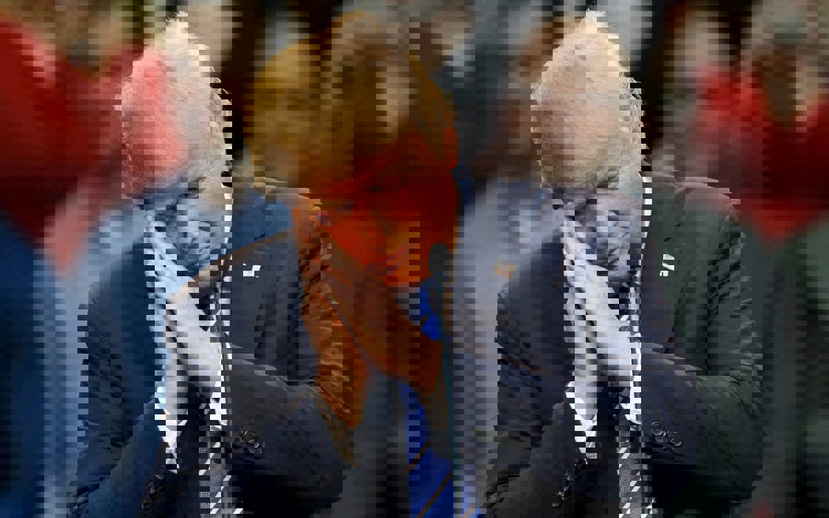 "دونالد النائم".. عدوى بايدن تصيب ترامب