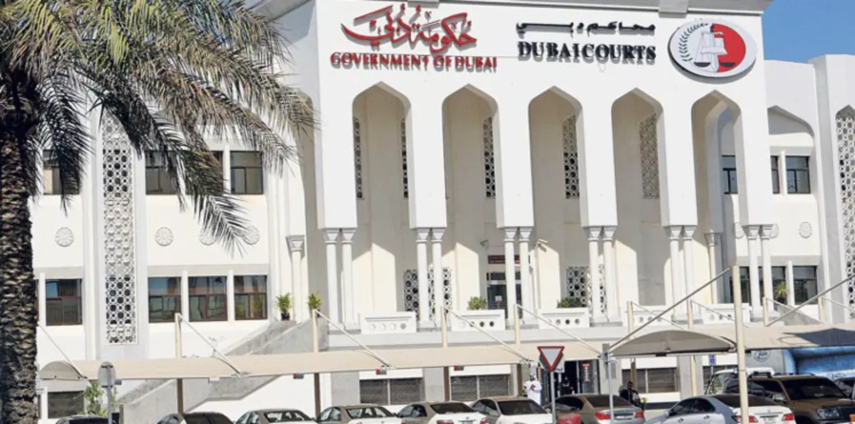 دبي تبدأ محاكمة سعودي لأنه أهدى فنانا لبنانيا هذه الهدية