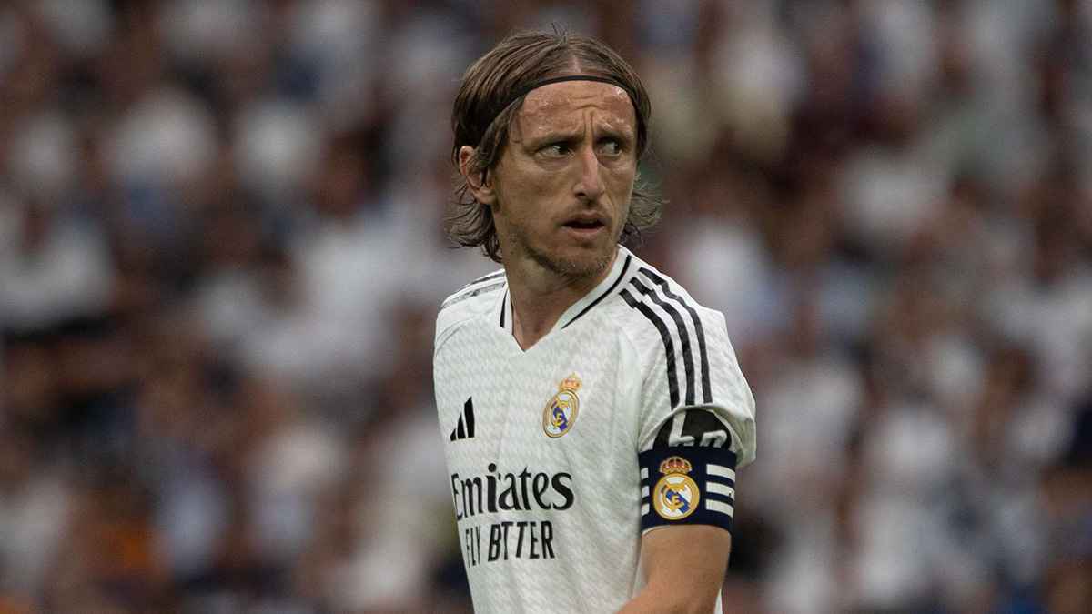 أليغري مدرب ميلان يعلن ضم لوكا مودريتش قائد ريال مدريد