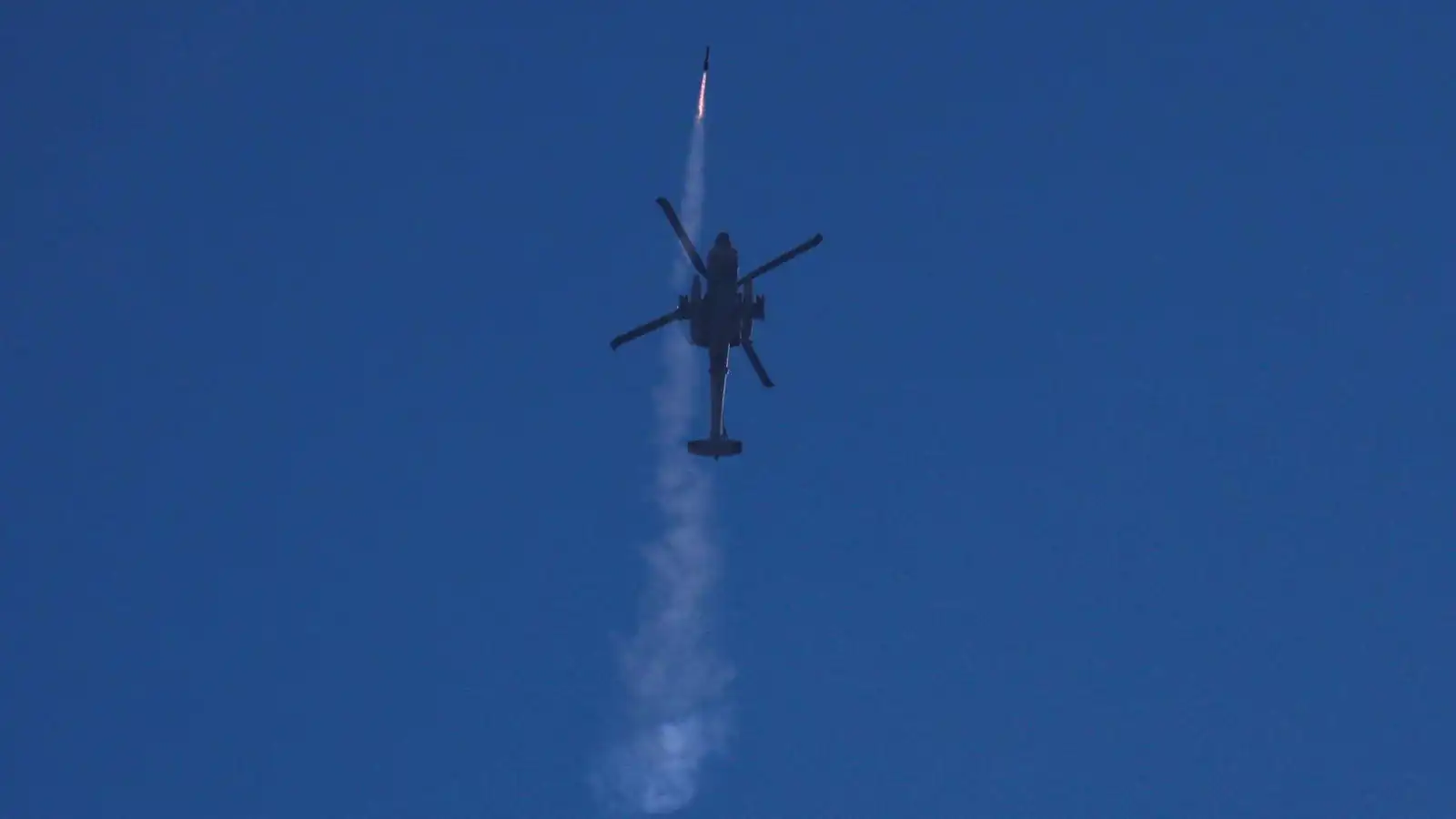 الجيش الإسرائيلي يرصد استعدادات مكثفة من حزب الله لإطلاق الصواريخ