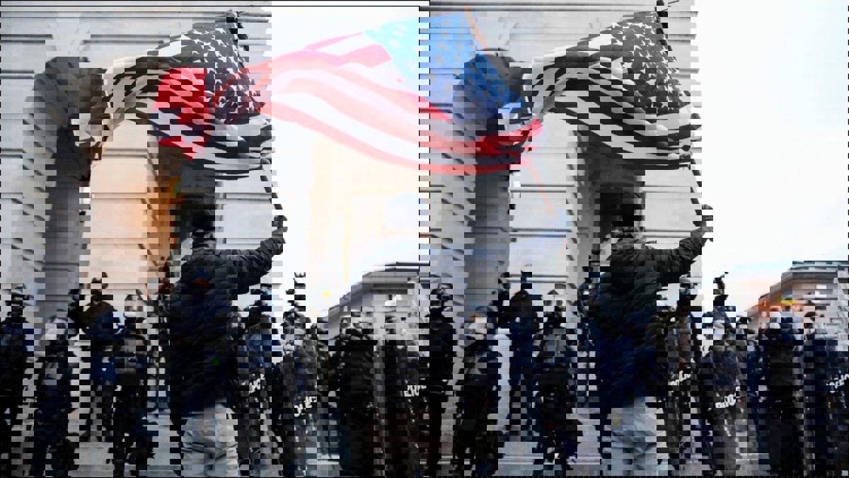 صحف عالمية: اليمين الأمريكي المتطرف يرعب أوروبا.. ومسيحيو العراق ينتظرون "معجزة" البابا