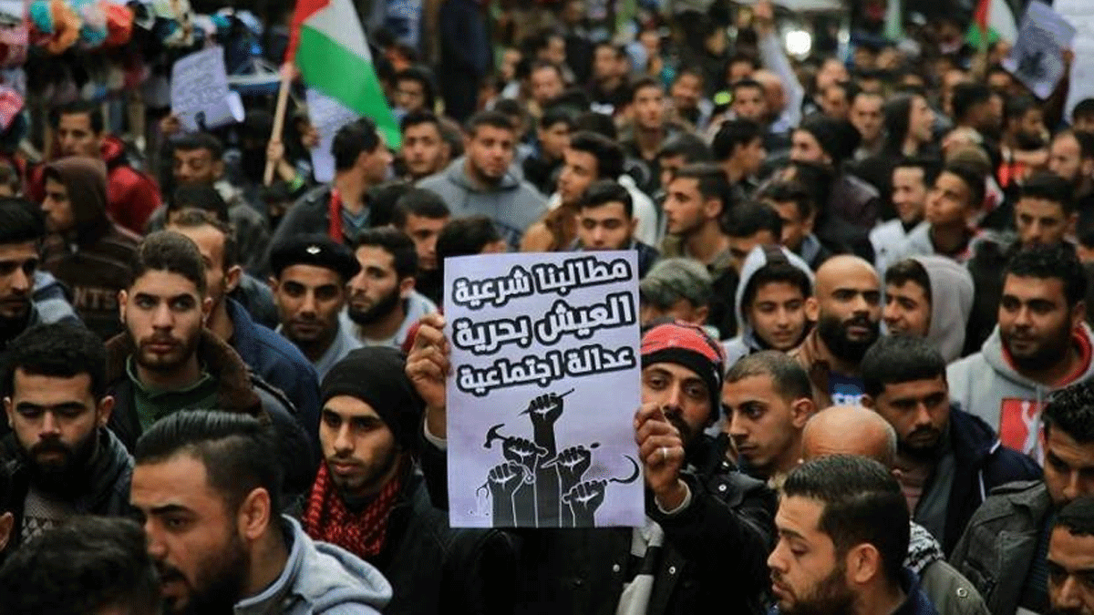 إصابة مئات المتظاهرين في مواجهات مع شرطة حماس بقطاع غزة 