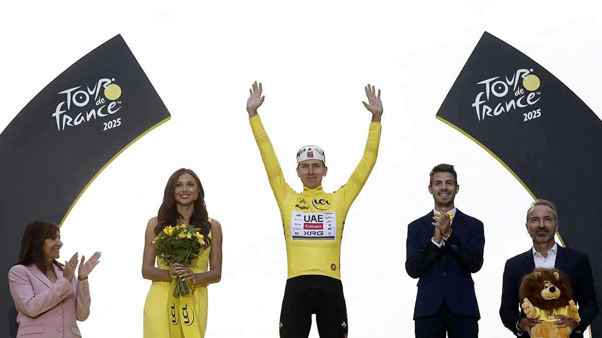 بوغاتشار يعادل رقم البريطاني فروم في الفوز بلقب سباق فرنسا للمرة الرابعة