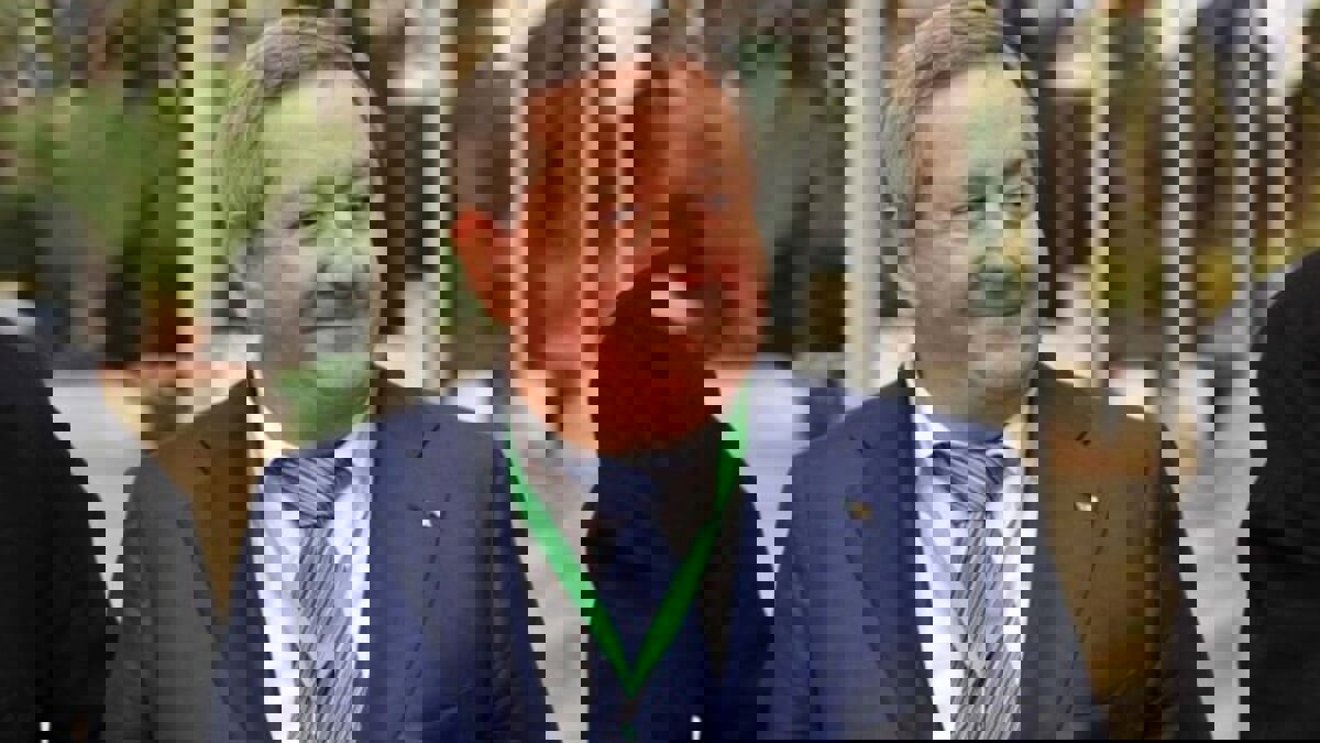 الجزائر تتسلم الرئيس السابق لشركة "سوناطراك" النفطية