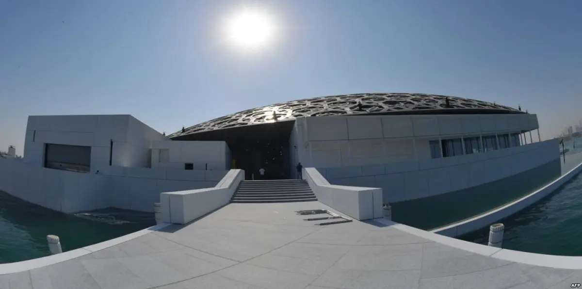 للمرة الأولى خارج بلده الأم.. متحف"اللوفر أبوظبي"يفتح أبوابه (صور)