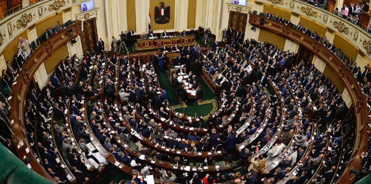 مصر.. استجواب برلماني لسحب الثقة من حكومة شريف إسماعيل