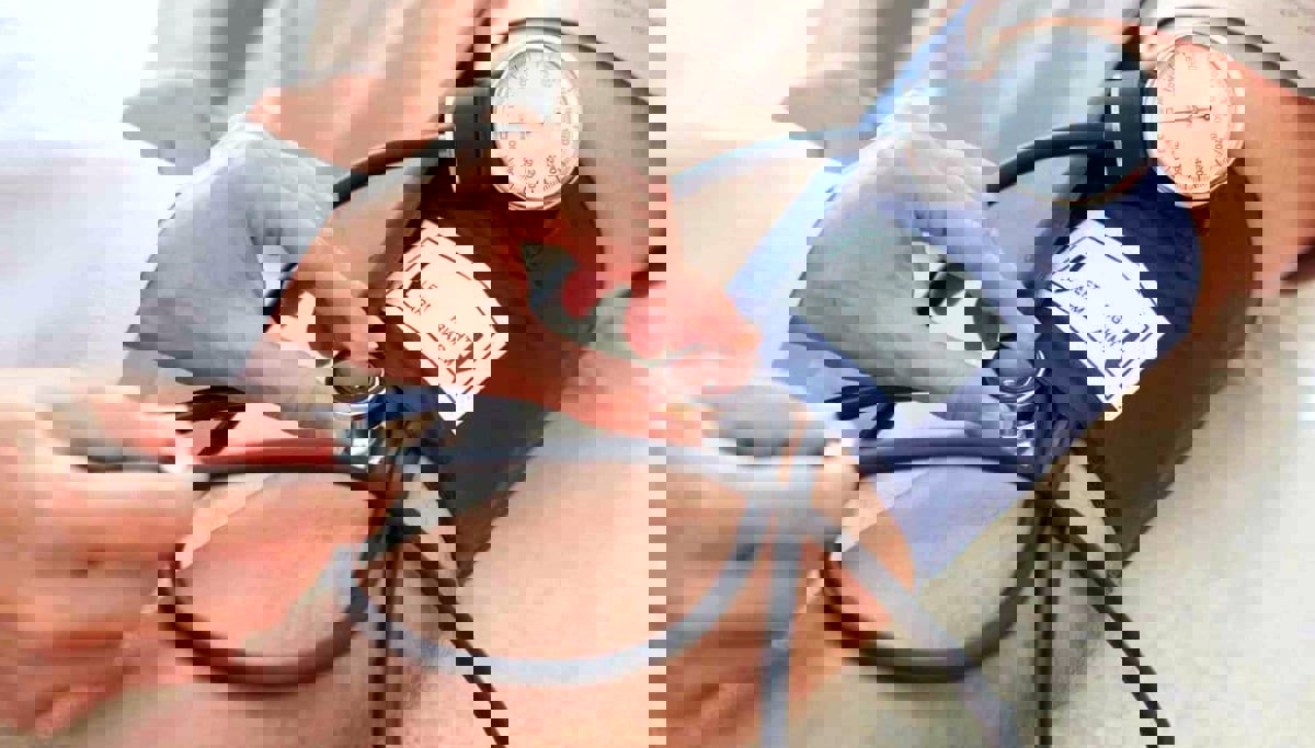 5 أطعمة تعزز مستويات الكوليسترول الجيد في الجسم