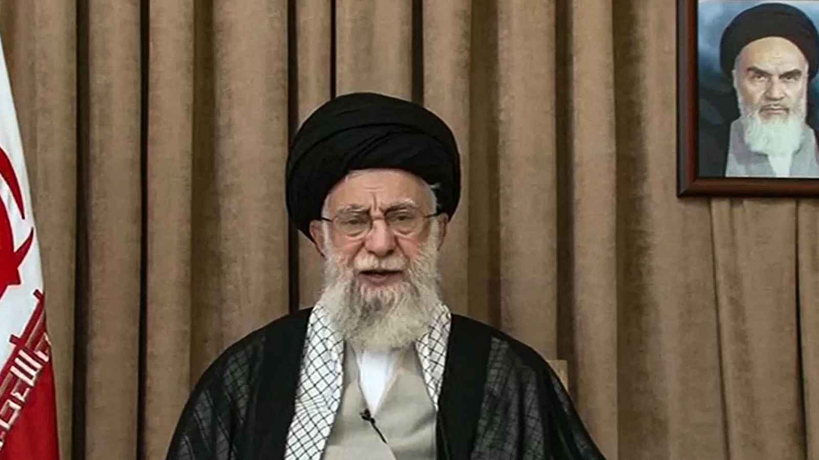 "مخالفة لأدب السياسة".. إيران تنتقد تصريحات ترامب ضد خامنئي