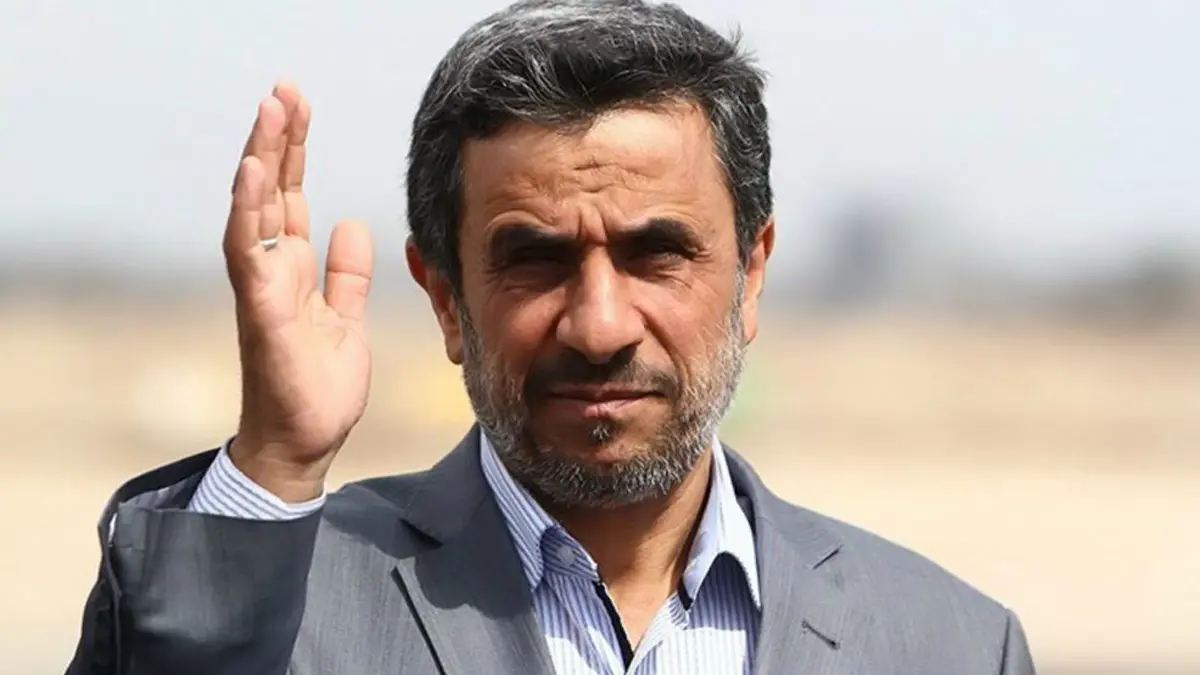 نجاد لخامنئي: أوضاع إيران سببها روحاني ورئيسا البرلمان والقضاء